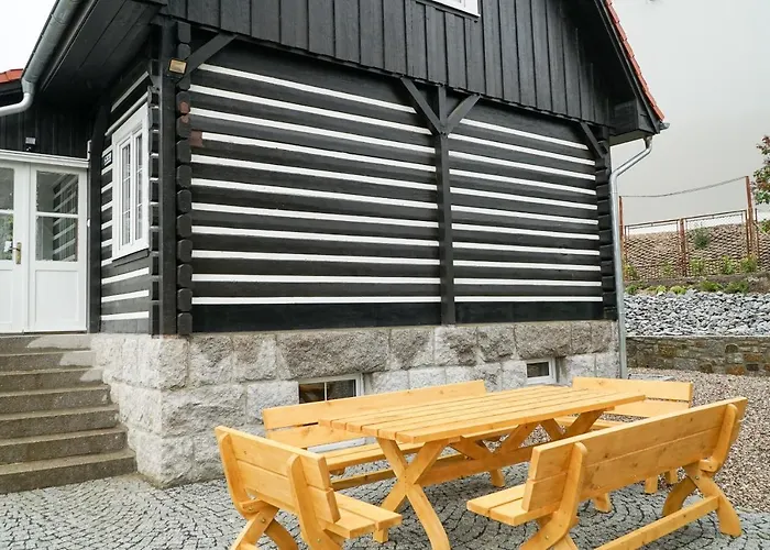 Dom Franciszkanska 25 *