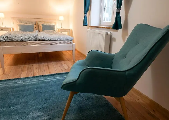 Dom Franciszkanska 25 *